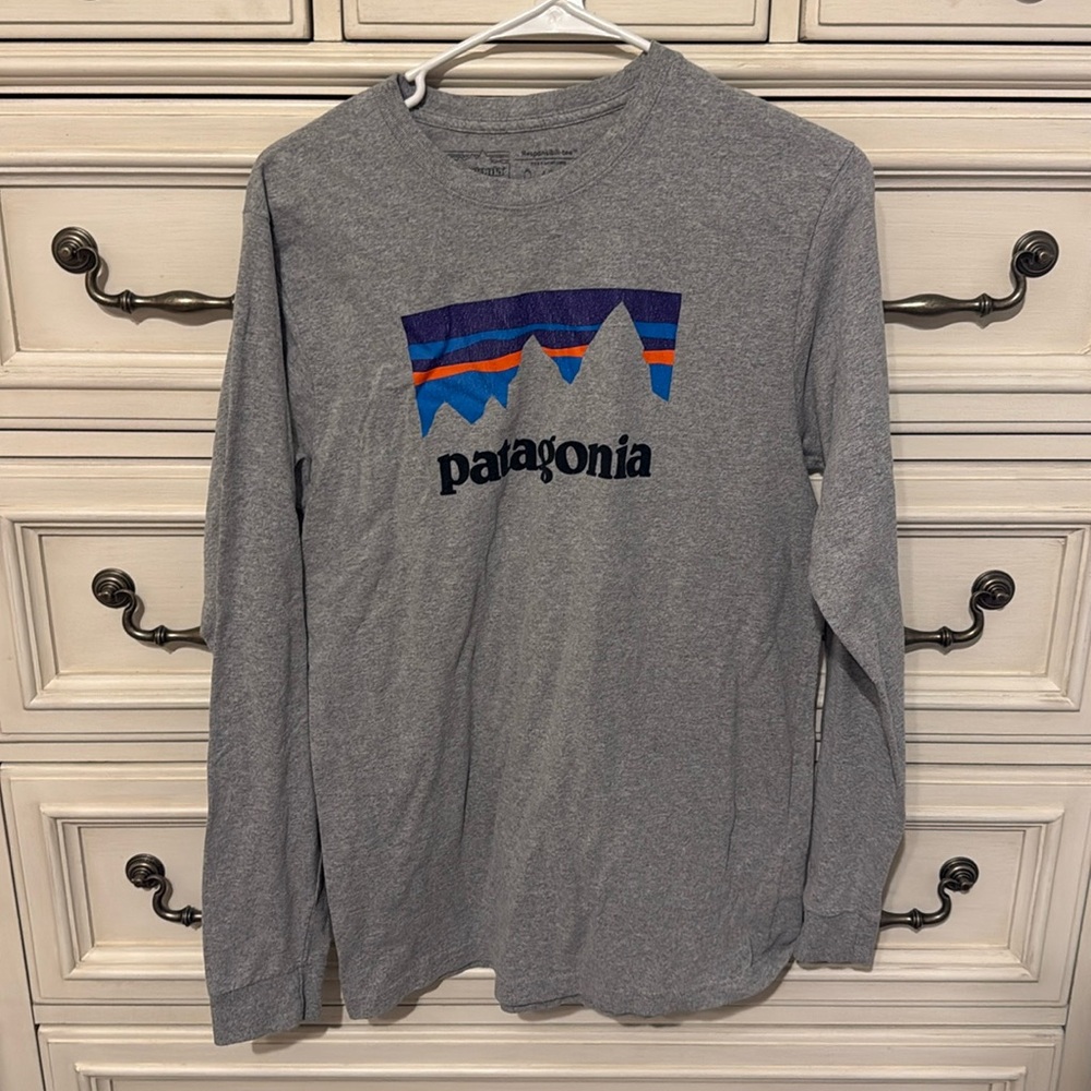 Women’s small gray Patagonia long sleeve